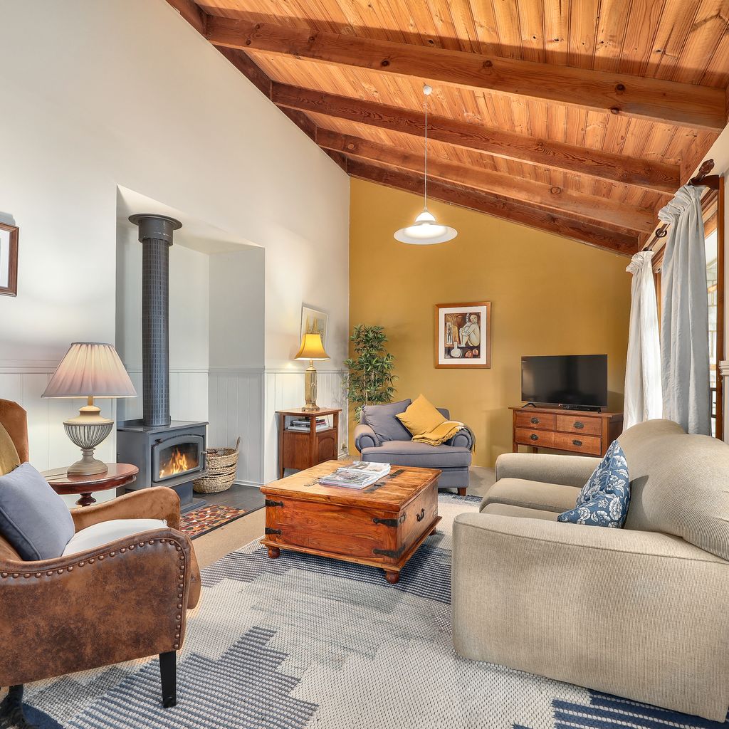 Jamieson Cottages – All Four Cottages – Sleeps 16