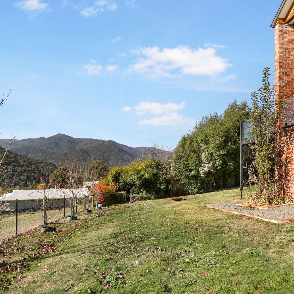 Black Tusk – Merrijig – Sleeps 8