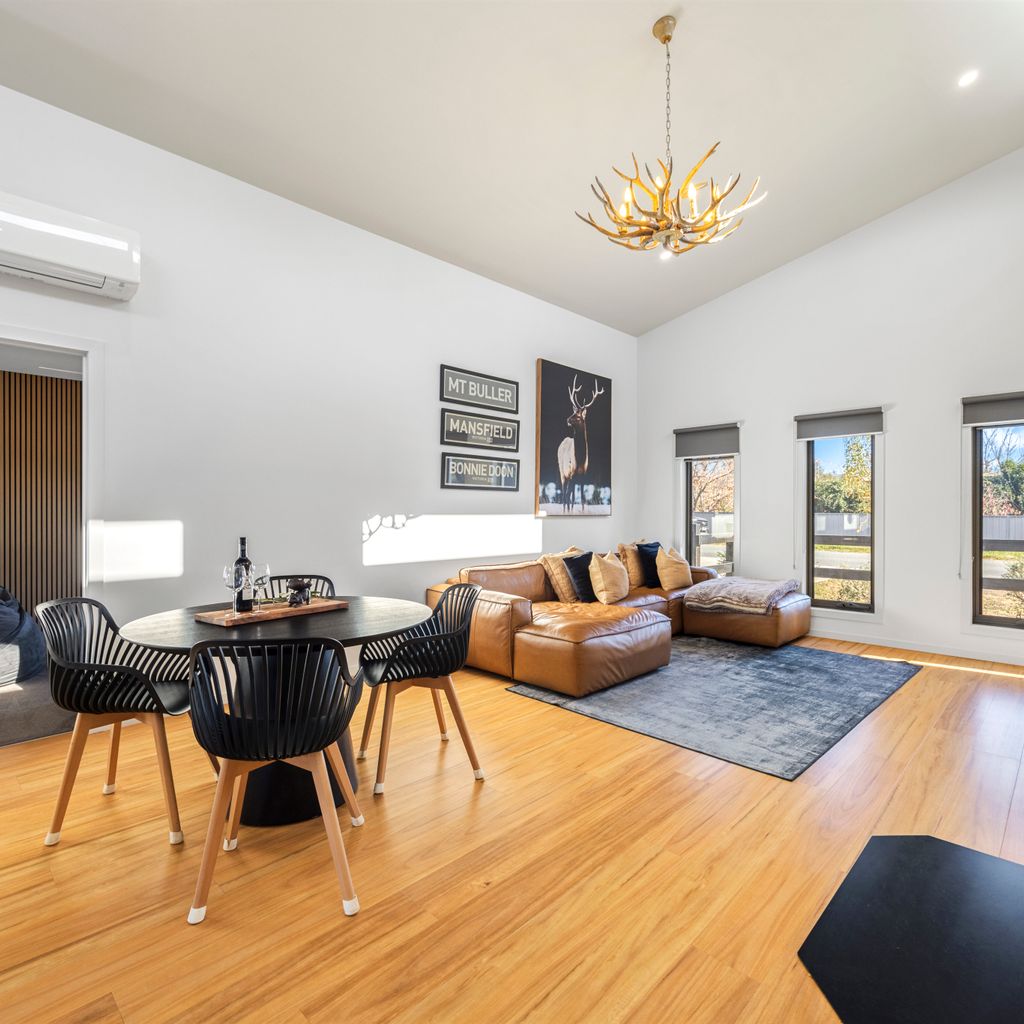 Station House – Mansfield – Sleeps 8