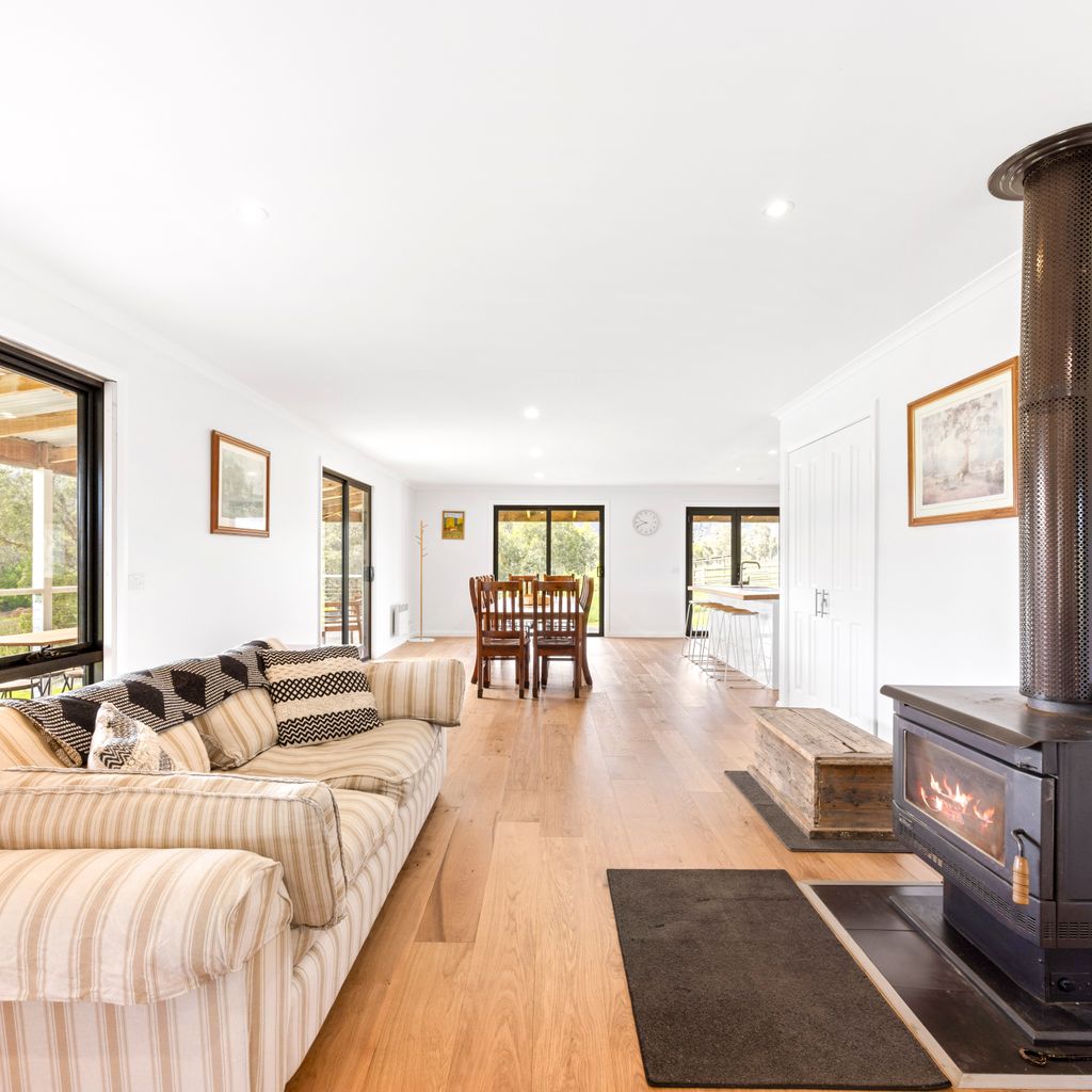 Kelly Creek Farm – Tolmie – Sleeps 10