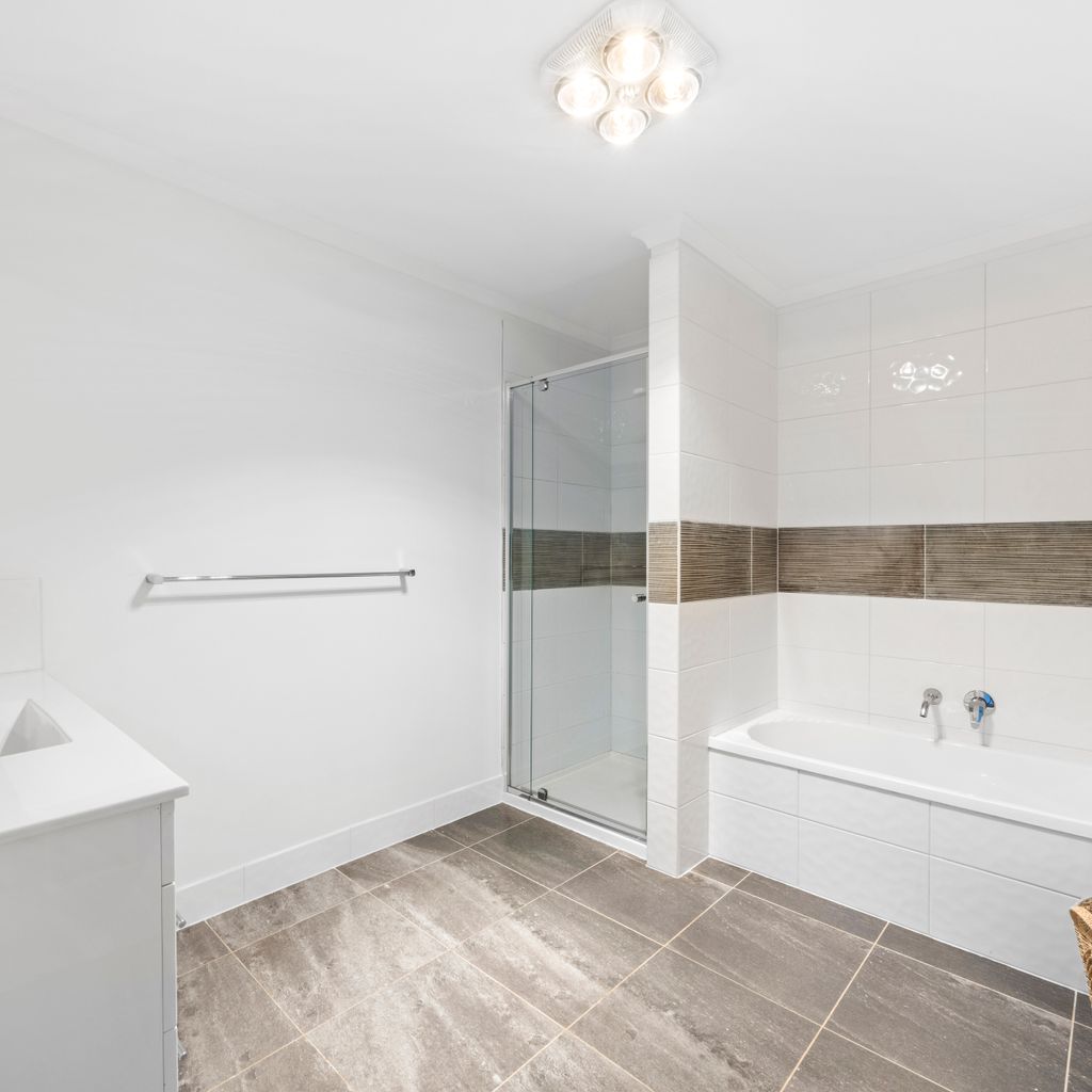 Kelly Creek Farm – Tolmie – Sleeps 10