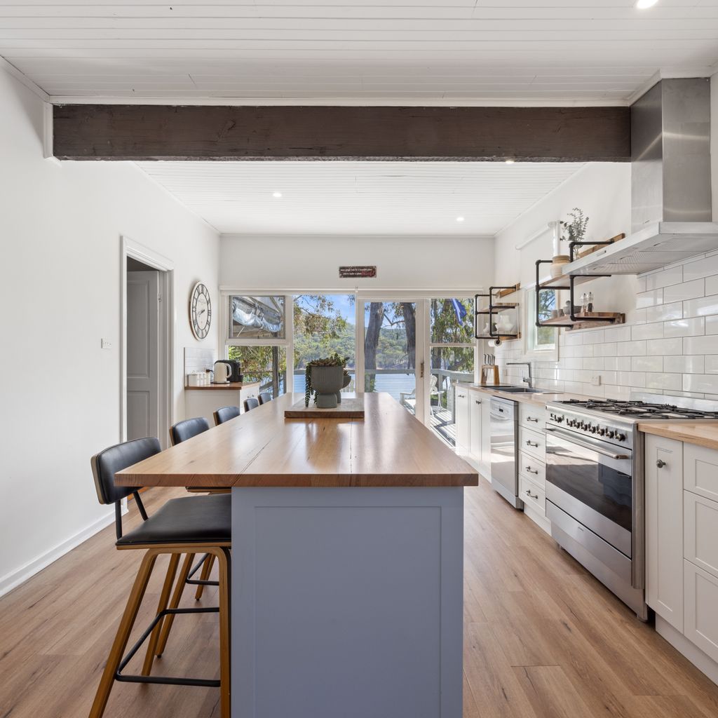 Paradise Retreat Lakehouse – Jamieson – Sleeps 10