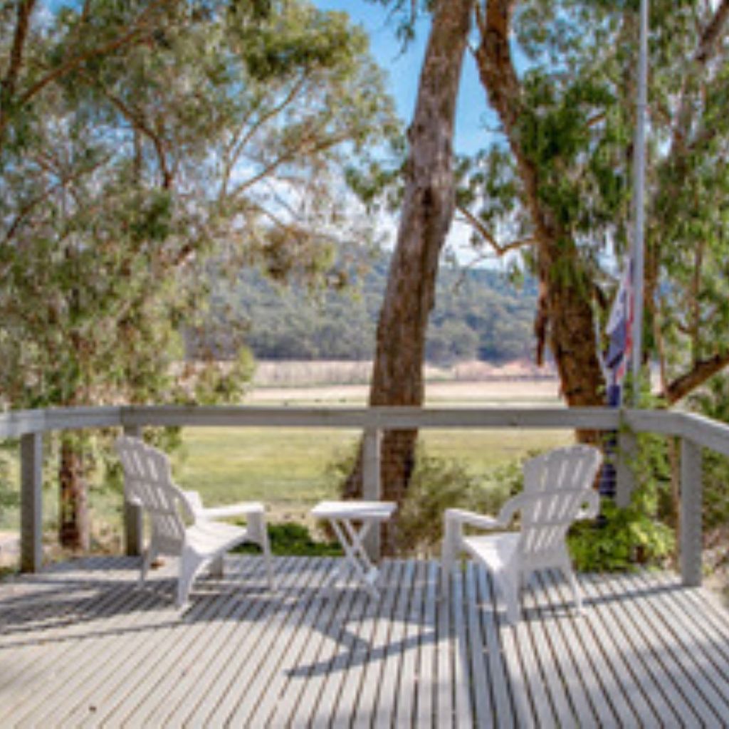 Paradise Retreat Lakehouse – Jamieson – Sleeps 10