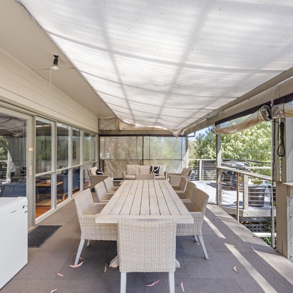 Paradise Retreat Lakehouse – Jamieson – Sleeps 10