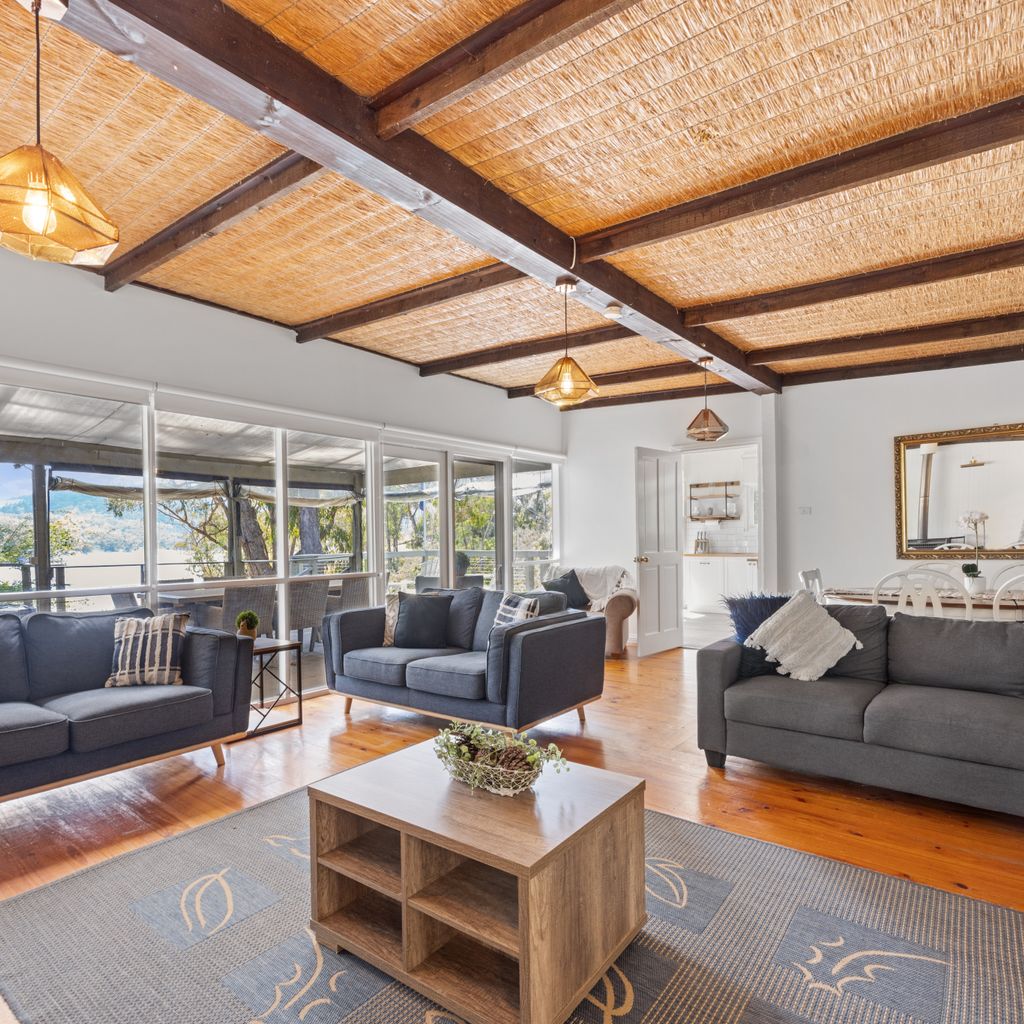 Paradise Retreat Lakehouse – Jamieson – Sleeps 10