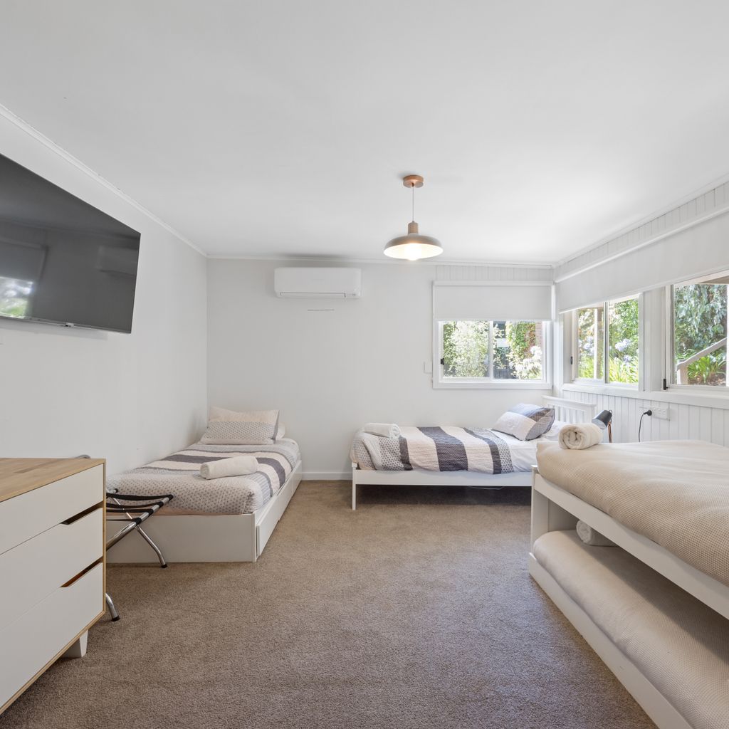 Paradise Retreat Lakehouse – Jamieson – Sleeps 10