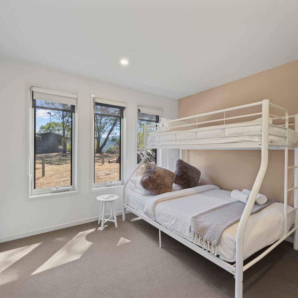 Eagles Nest – Merrijig – Sleeps 10