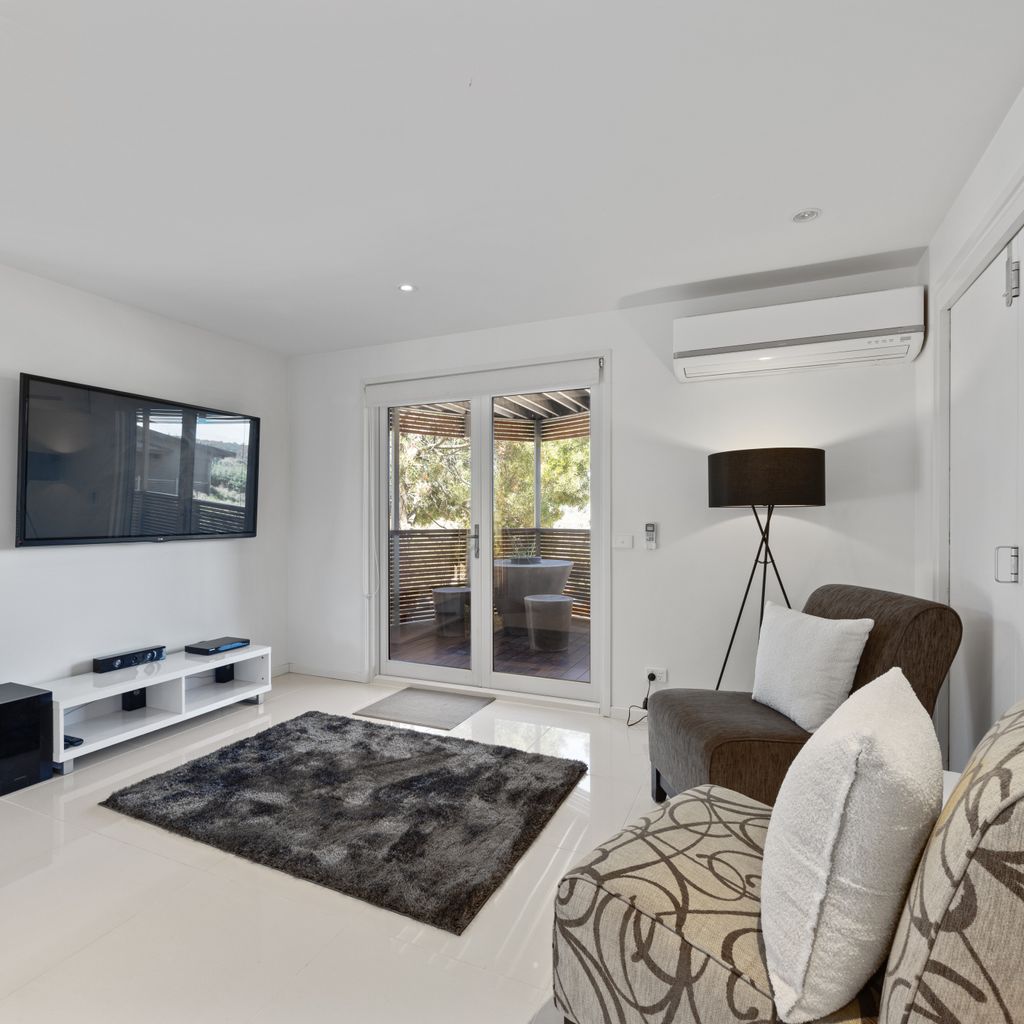 Eagles Nest – Merrijig – Sleeps 10