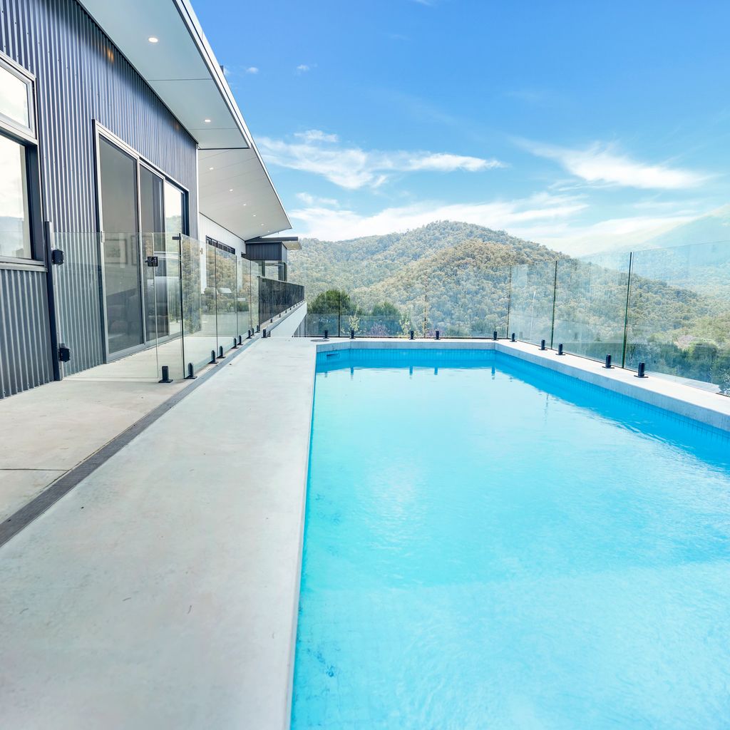 Tanderra 180 – Meaning “Resting Place” – Sleeps 12