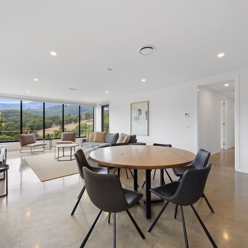 Tanderra 180 – Meaning “Resting Place” – Sleeps 12