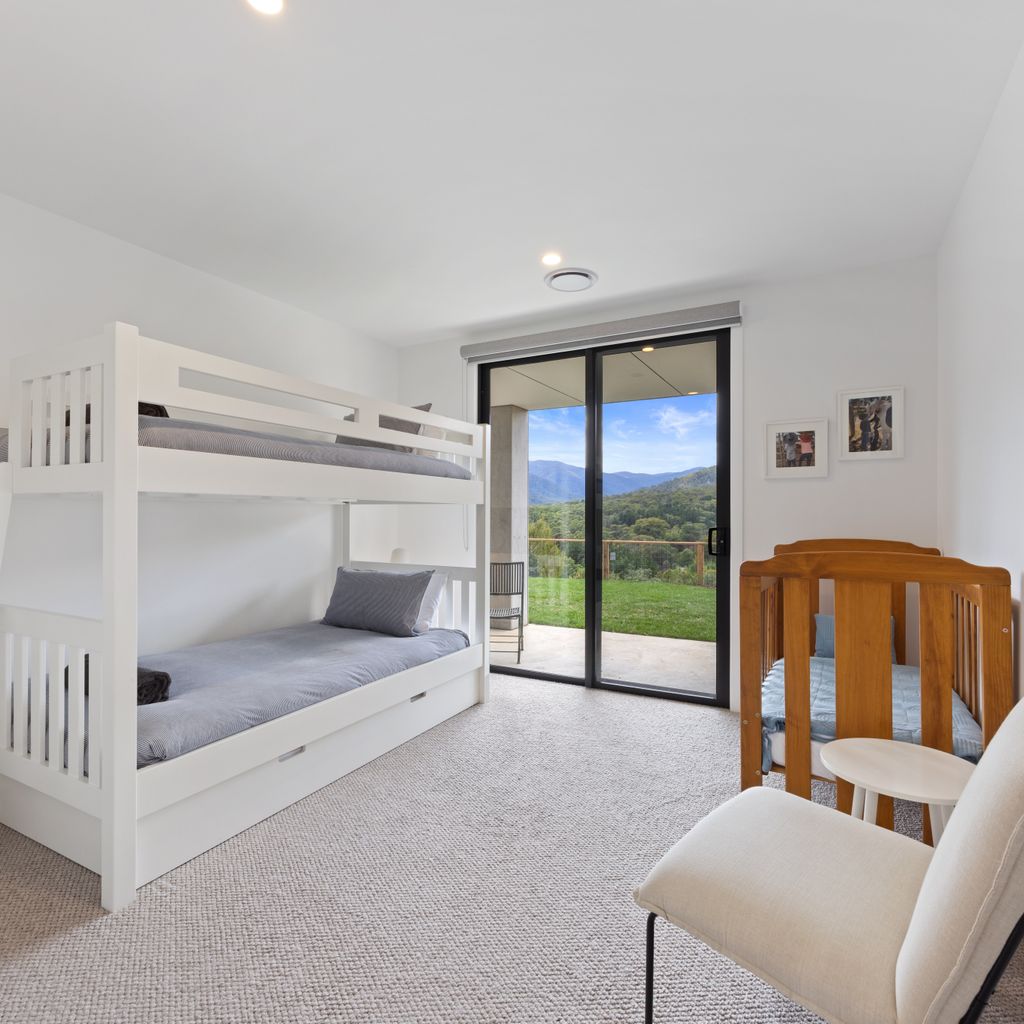Tanderra 180 – Meaning “Resting Place” – Sleeps 12