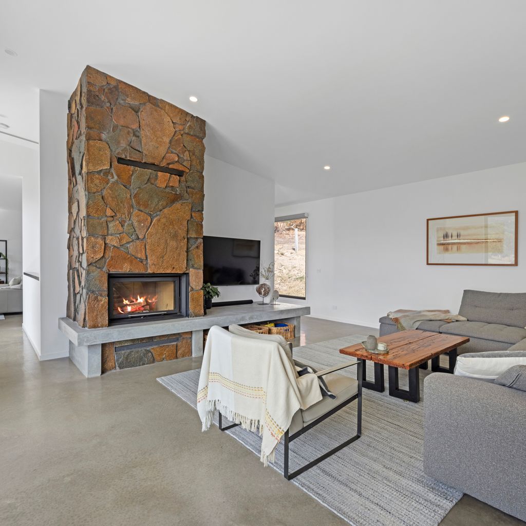 Tanderra 180 – Meaning “Resting Place” – Sleeps 12