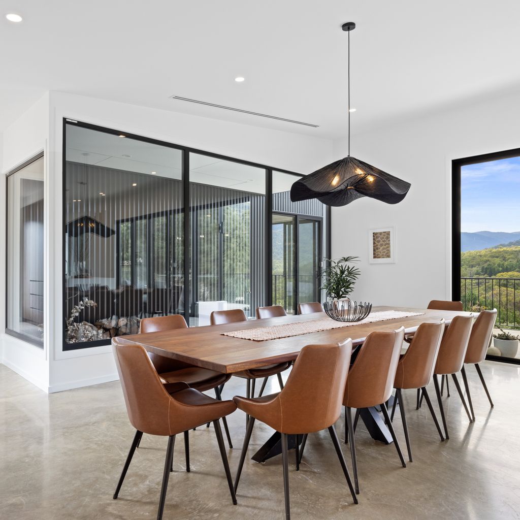 Tanderra 180 – Meaning “Resting Place” – Sleeps 12