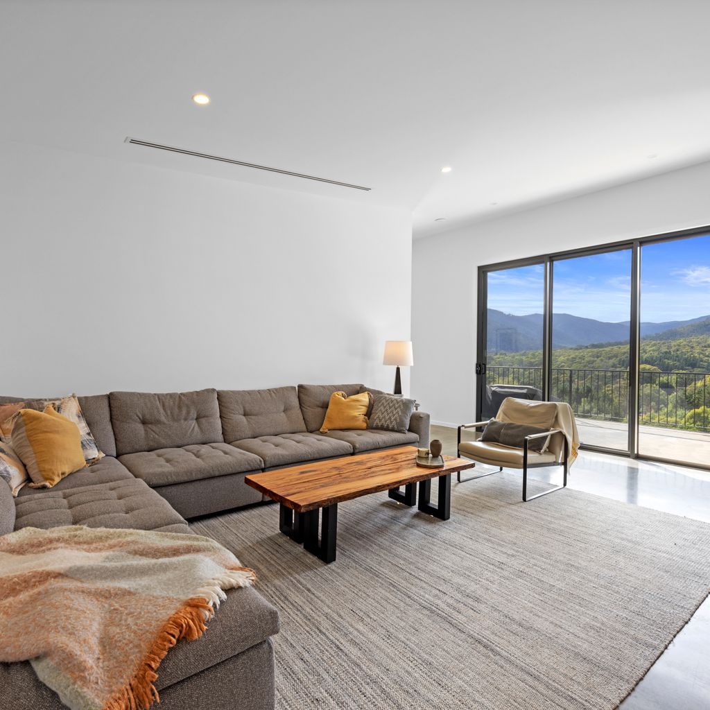 Tanderra 180 – Meaning “Resting Place” – Sleeps 12