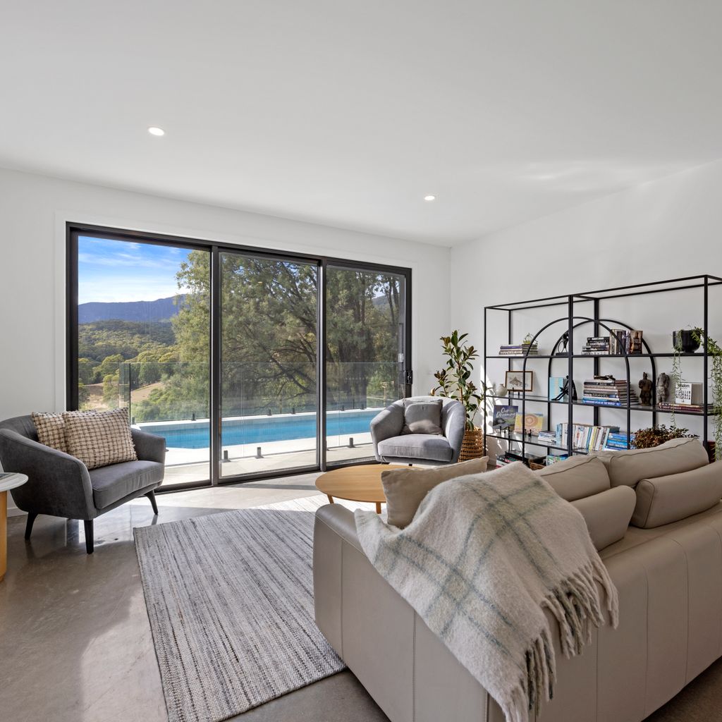 Tanderra 180 – Meaning “Resting Place” – Sleeps 12