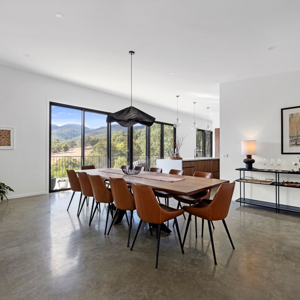 Tanderra 180 – Meaning “Resting Place” – Sleeps 12