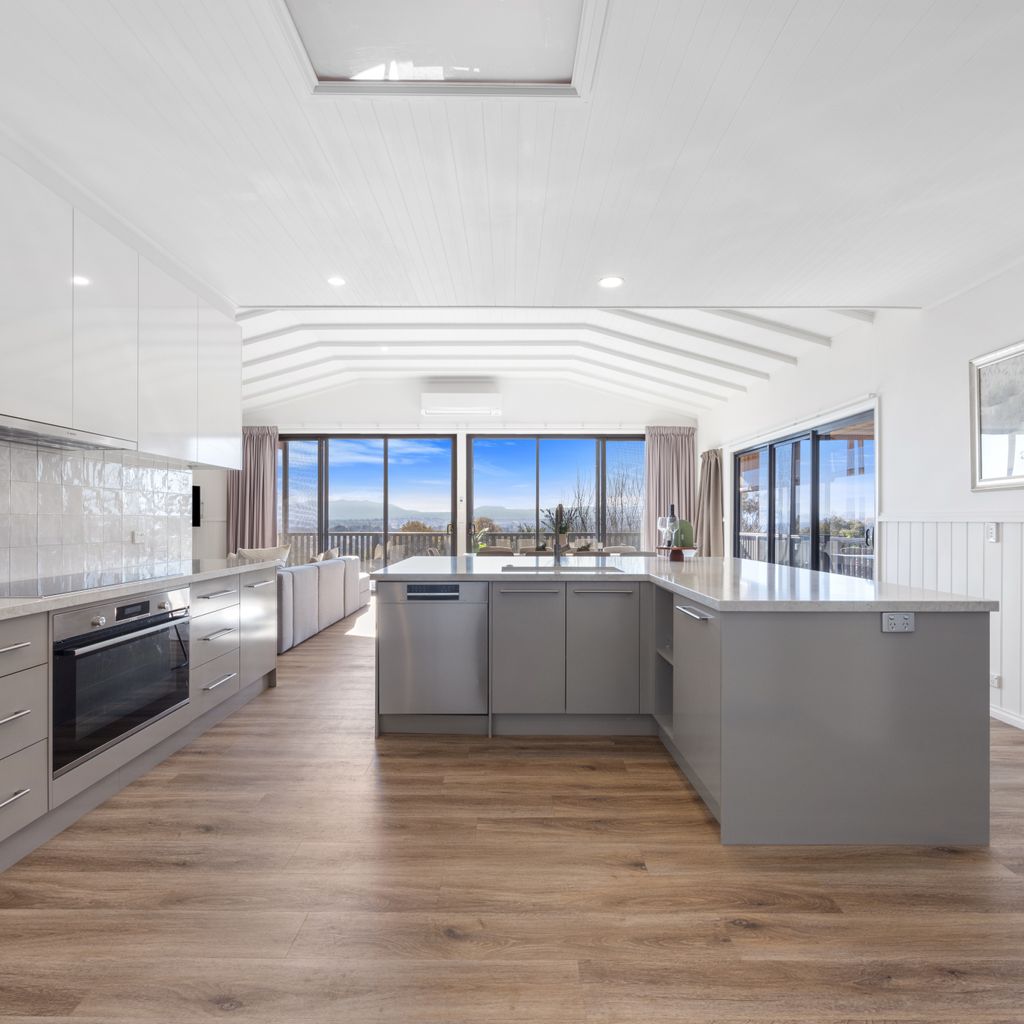 Stoneleigh Rise – Mansfield – Sleeps 12