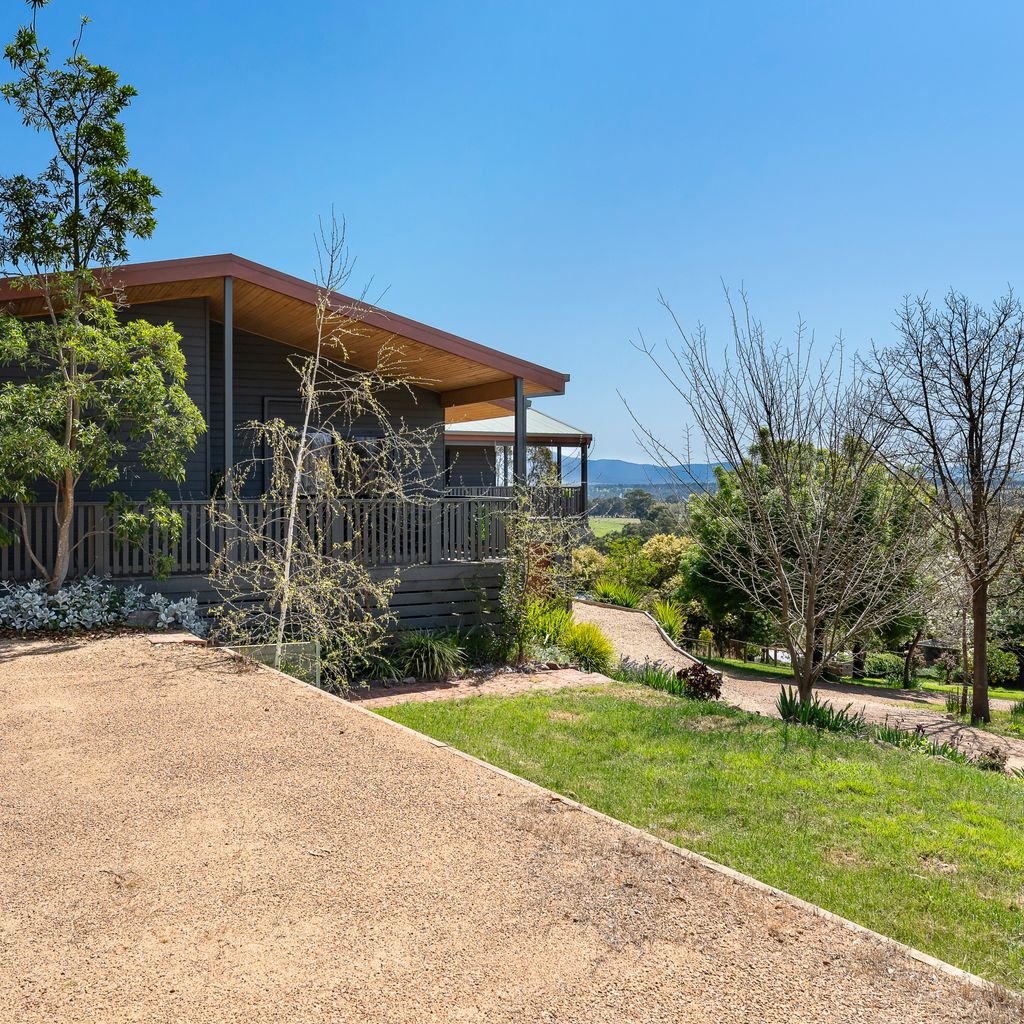 Stoneleigh Rise – Mansfield – Sleeps 12