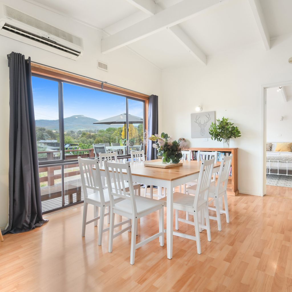 Redgum Apartment – Merrijig – Sleeps 7