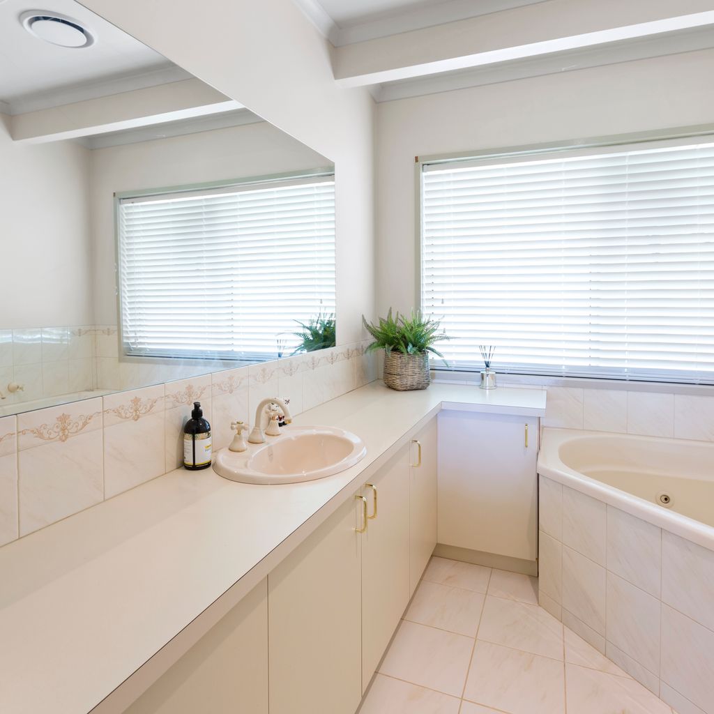 Monkey Gully Retreat – Pool – Mansfield – Sleeps 9