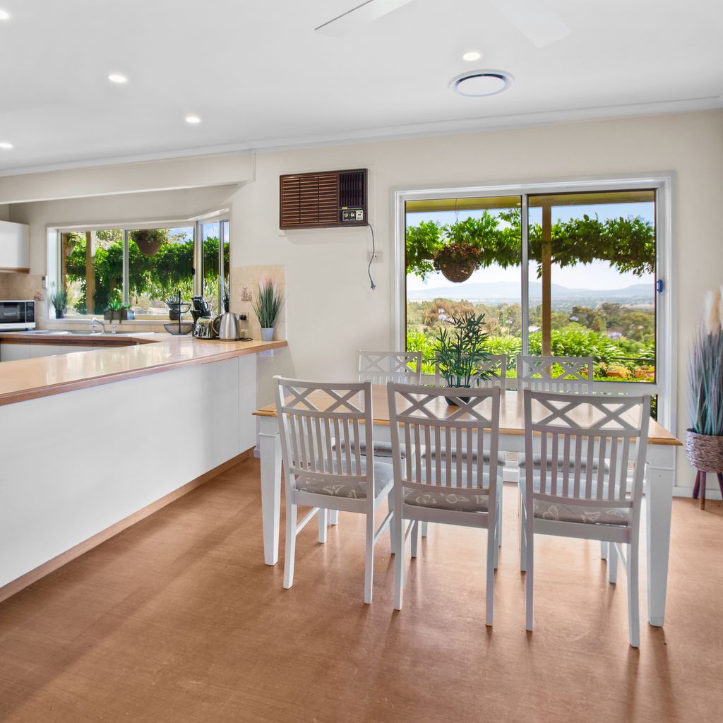 Monkey Gully Retreat – Pool – Mansfield – Sleeps 9