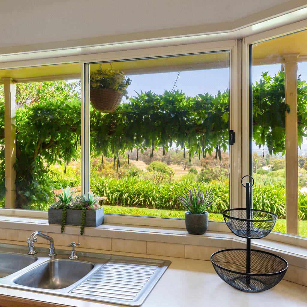 Monkey Gully Retreat – Pool – Mansfield – Sleeps 9