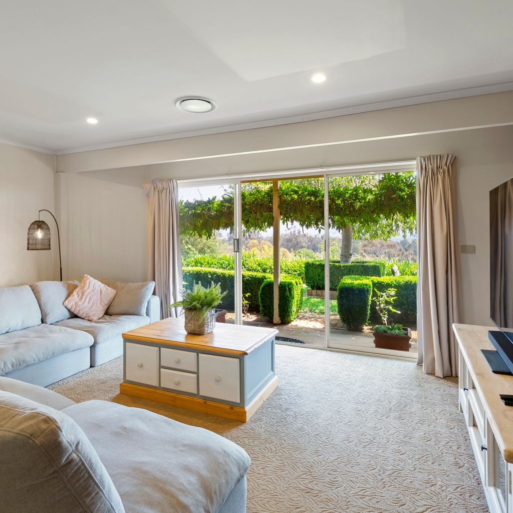 Monkey Gully Retreat – Pool – Mansfield – Sleeps 9