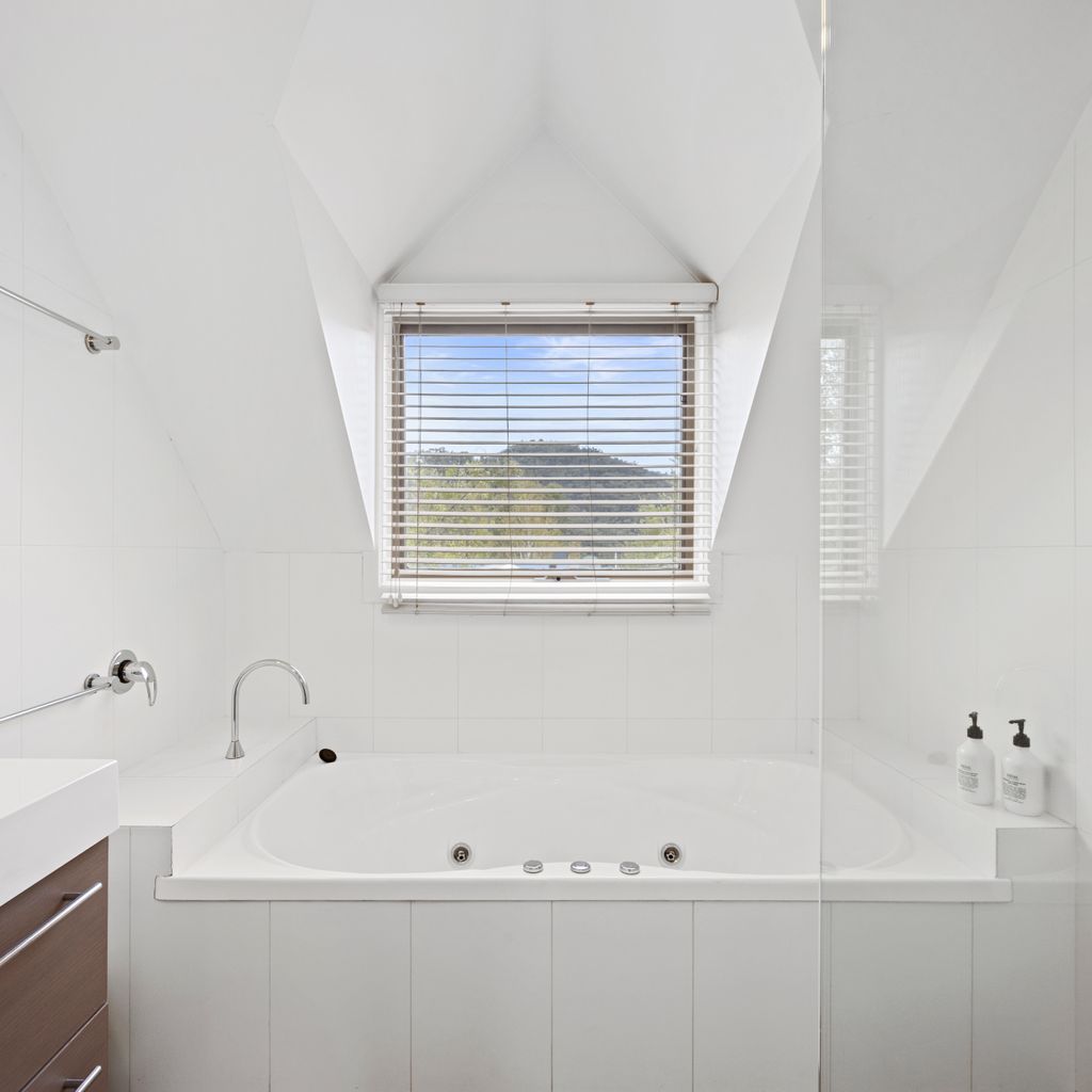 Jarrah Lodge – Sleeps 10 – Merrijig
