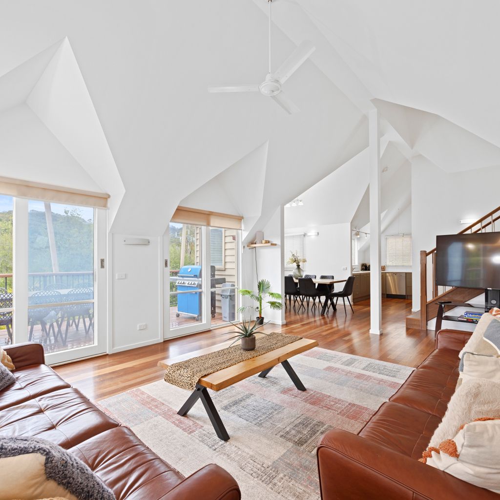 Jarrah Lodge – Sleeps 10 – Merrijig
