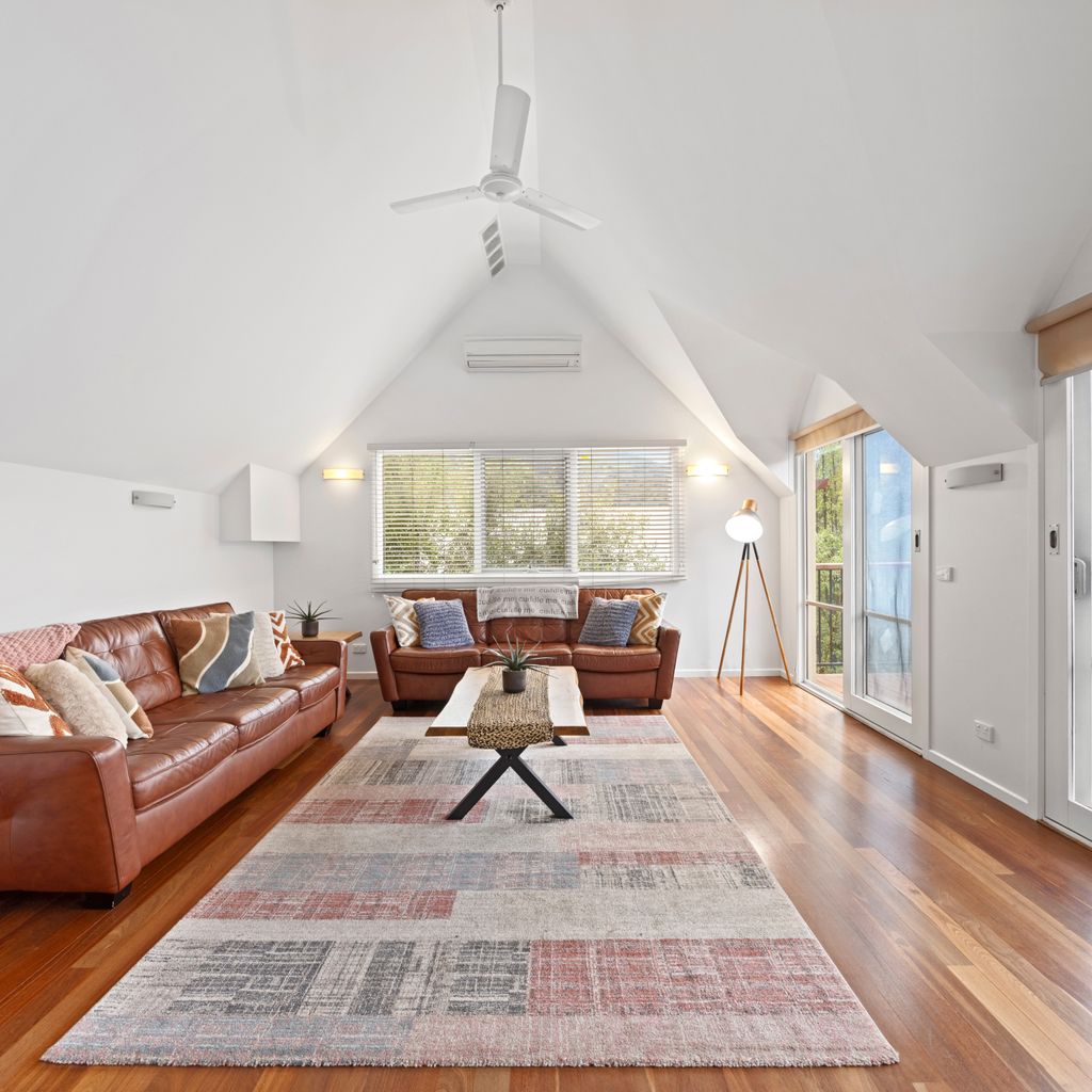 Jarrah Lodge – Sleeps 10 – Merrijig