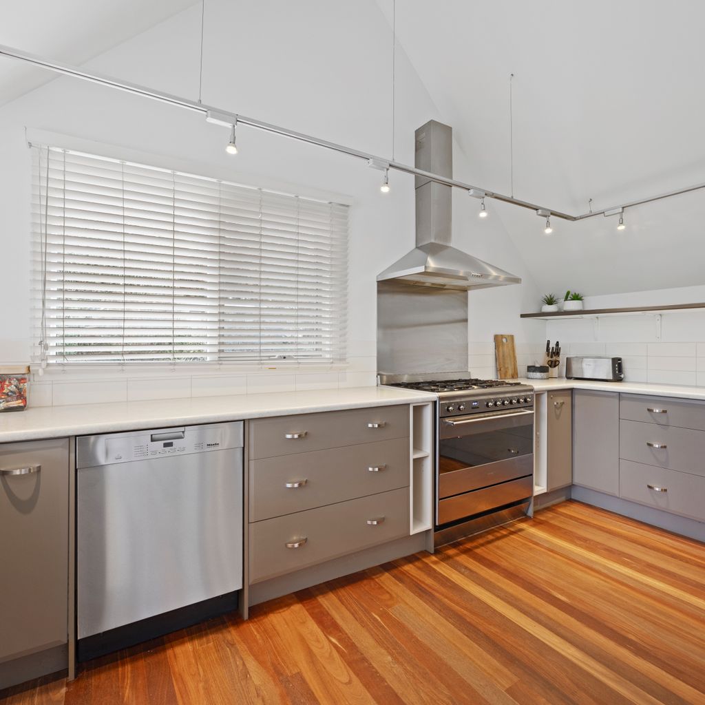 Jarrah Lodge – Sleeps 10 – Merrijig