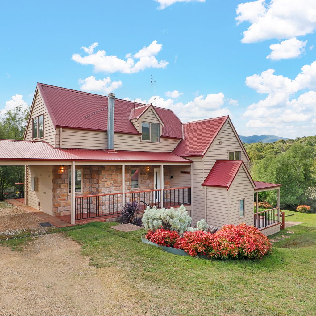 Jarrah Lodge – Sleeps 10 – Merrijig