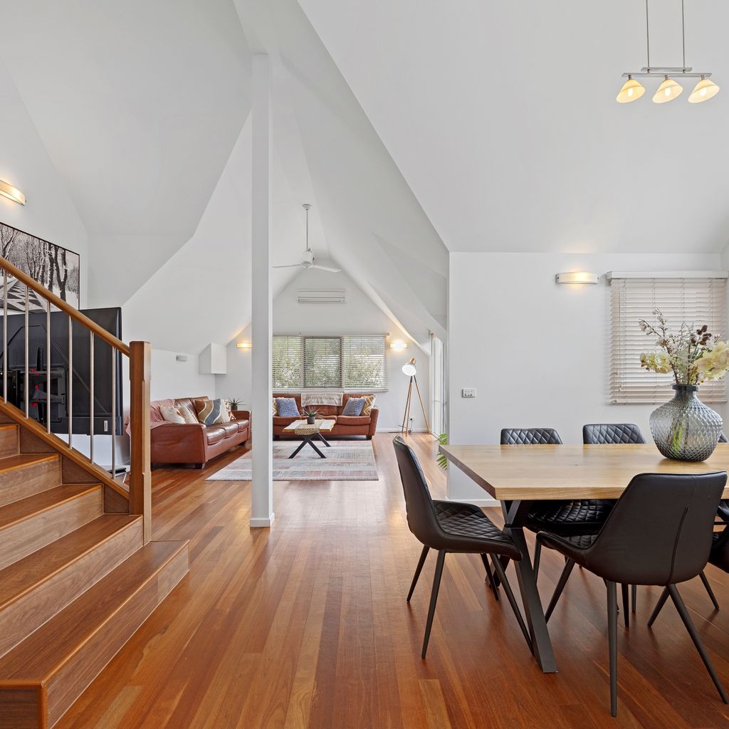 Jarrah Lodge – Sleeps 10 – Merrijig