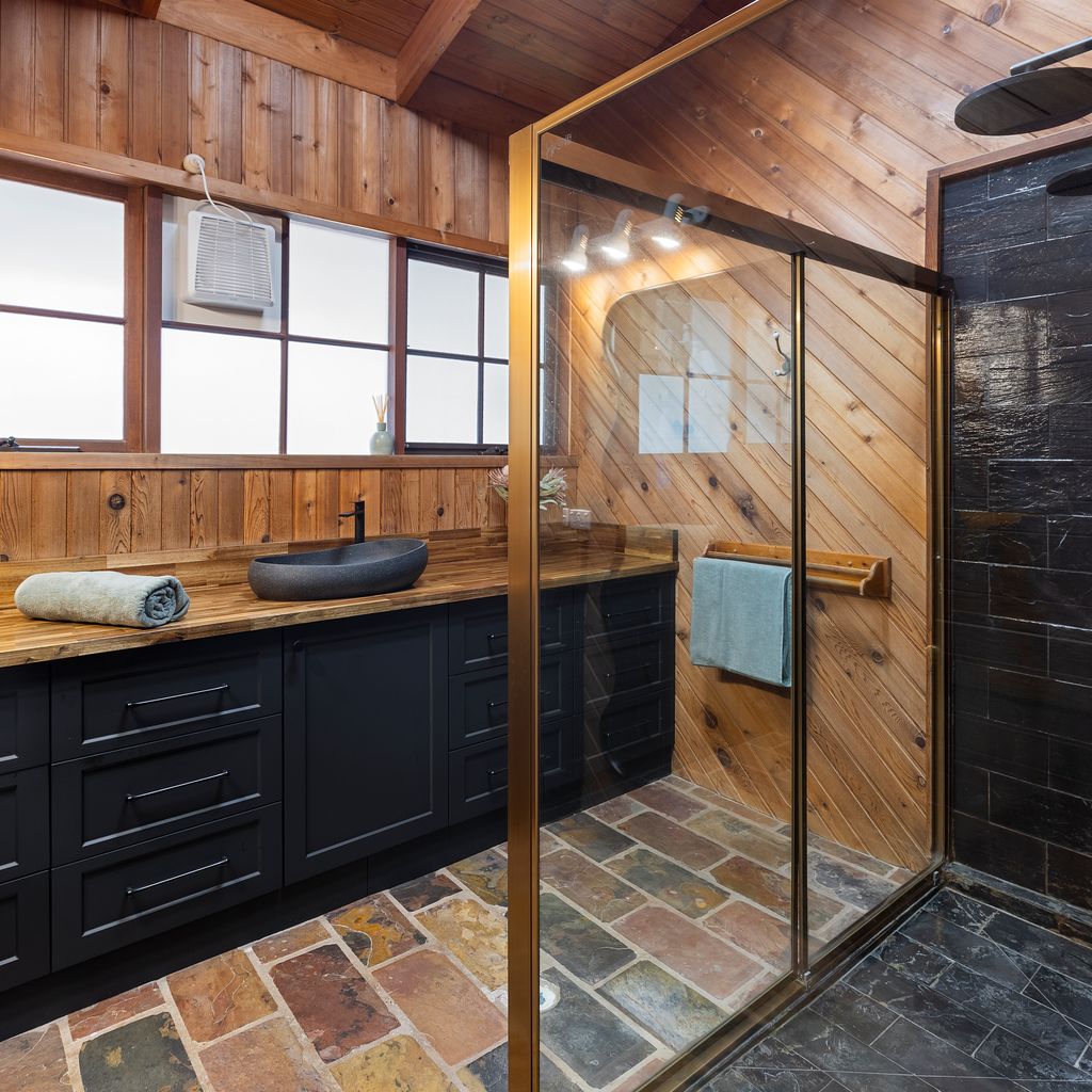 Country Escape on 23 Acres | 3BR Home with Panoramic Views