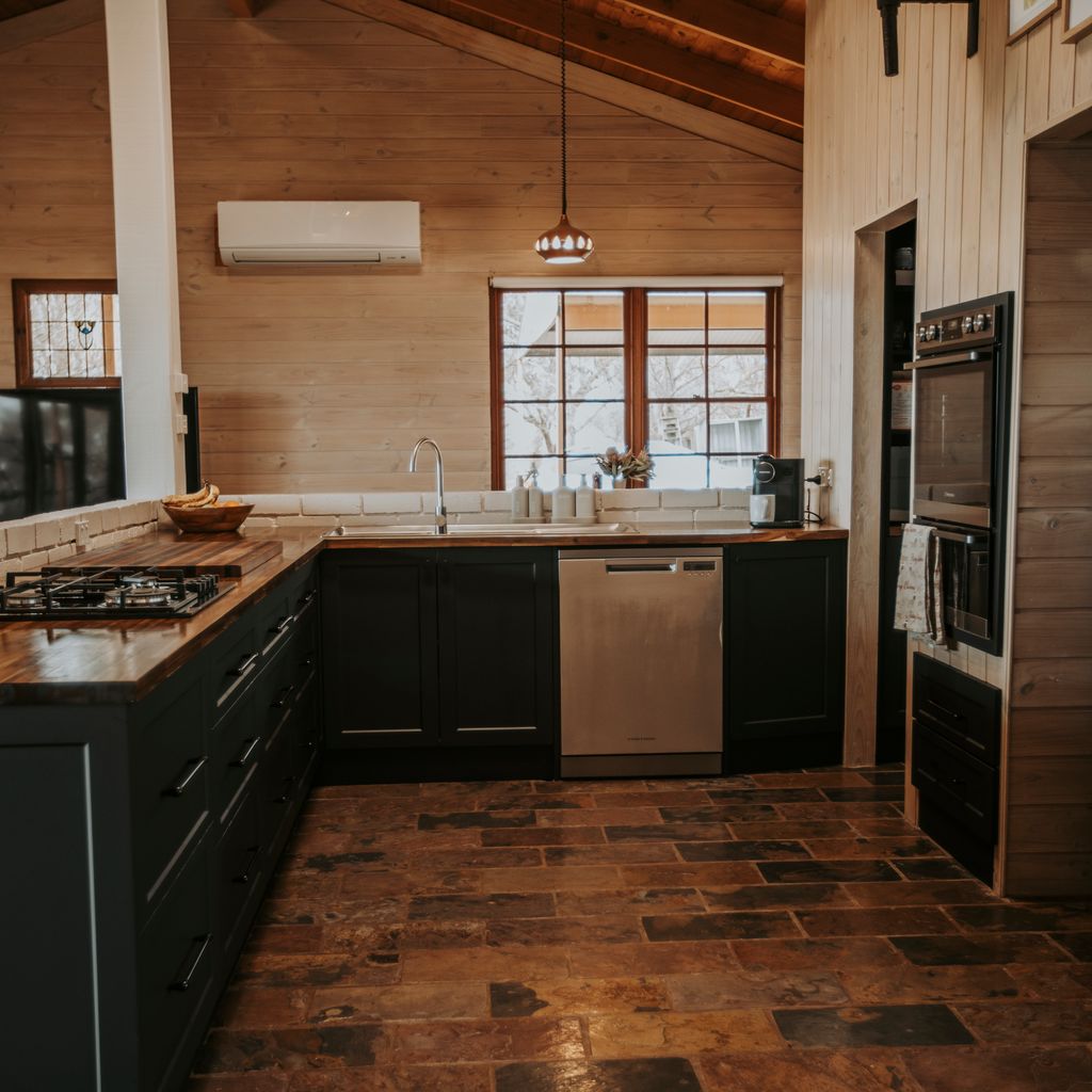 Country Escape on 23 Acres | 3BR Home with Panoramic Views