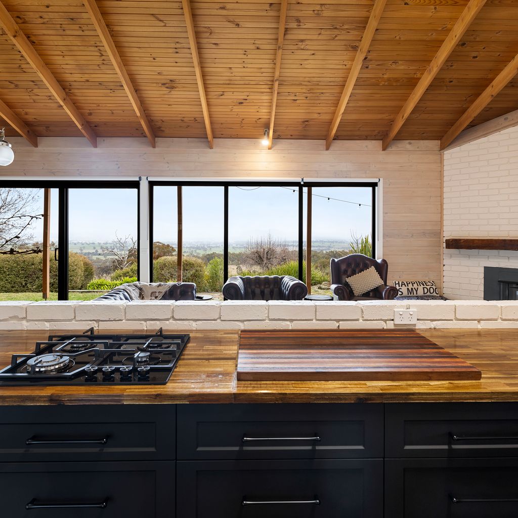 Country Escape on 23 Acres | 3BR Home with Panoramic Views