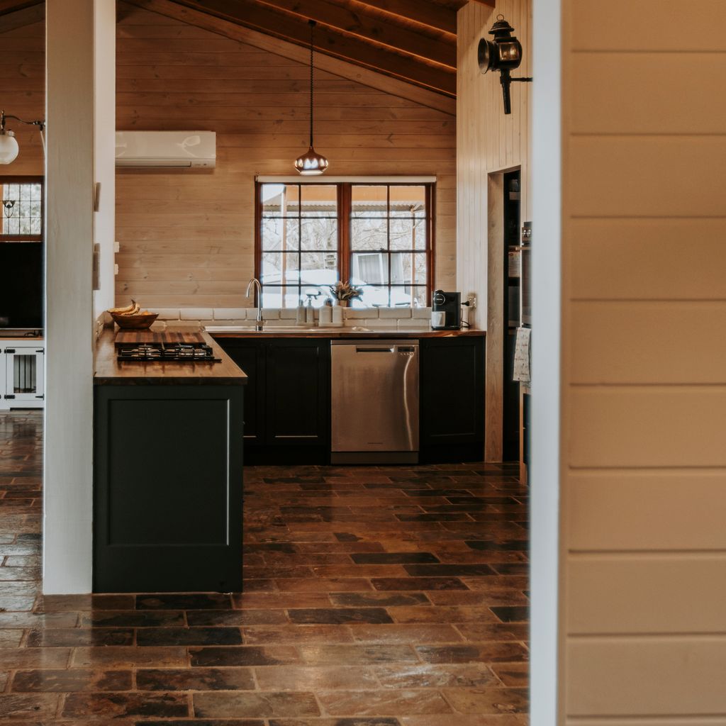 Country Escape on 23 Acres | 3BR Home with Panoramic Views