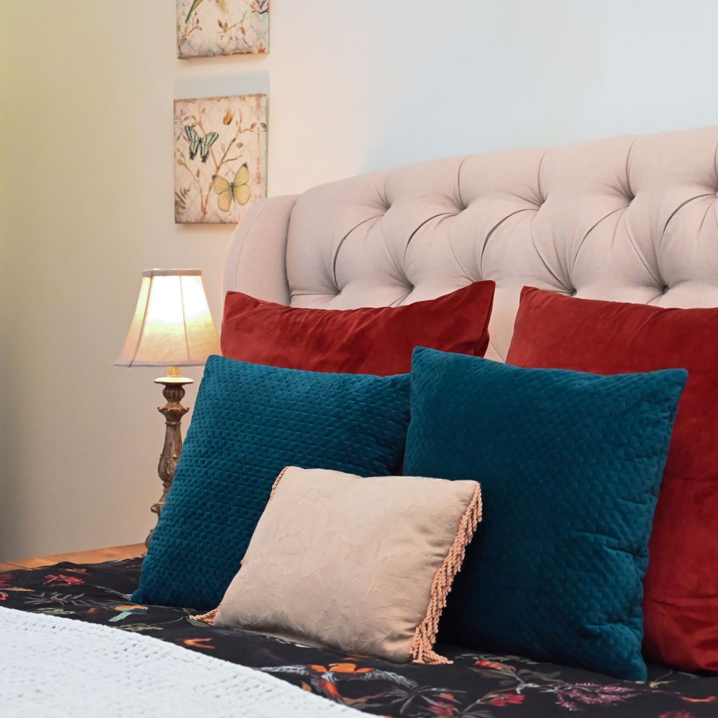 Deck Quarters – King Suite with Spa