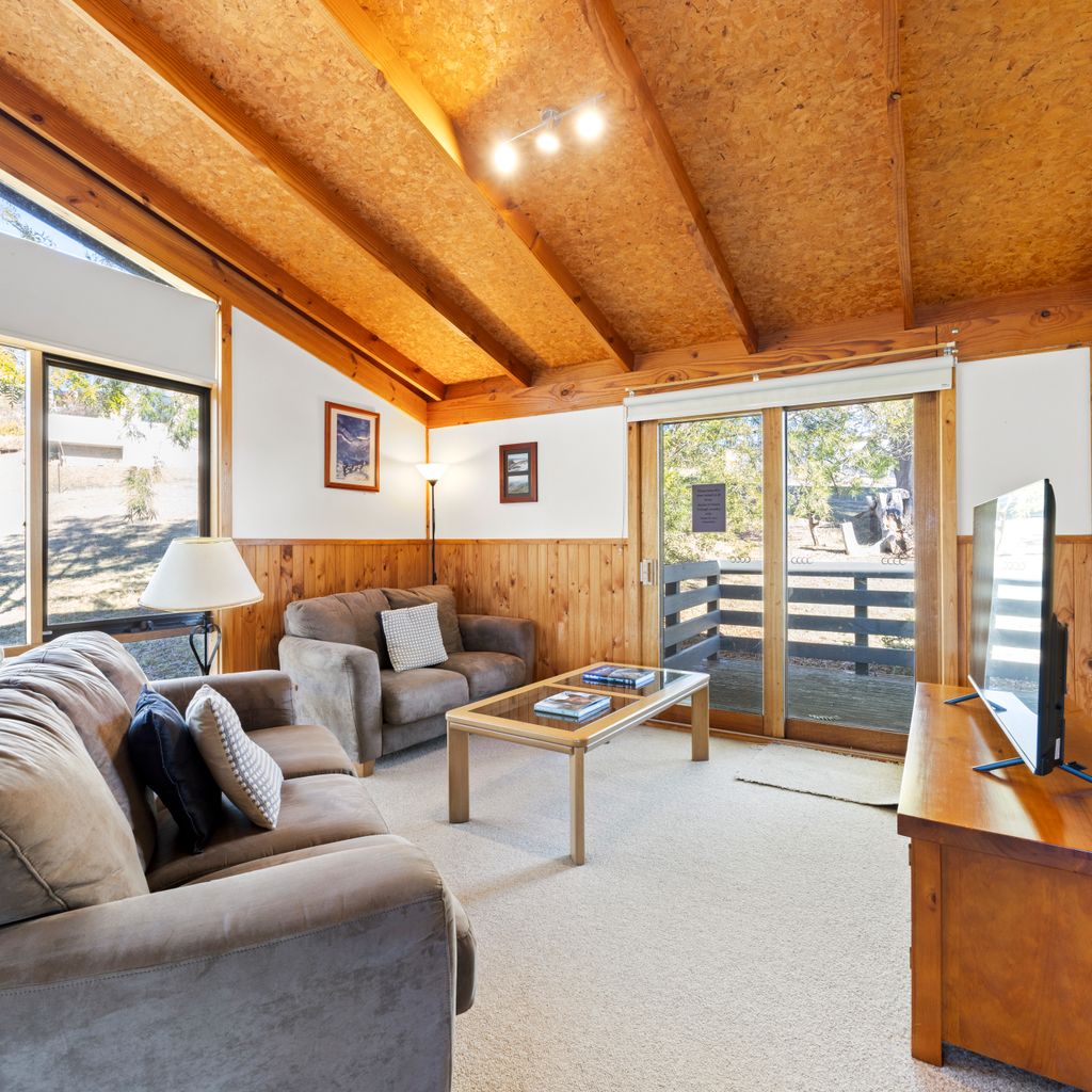 Alpine Vista with Stunning Mt Buller Views