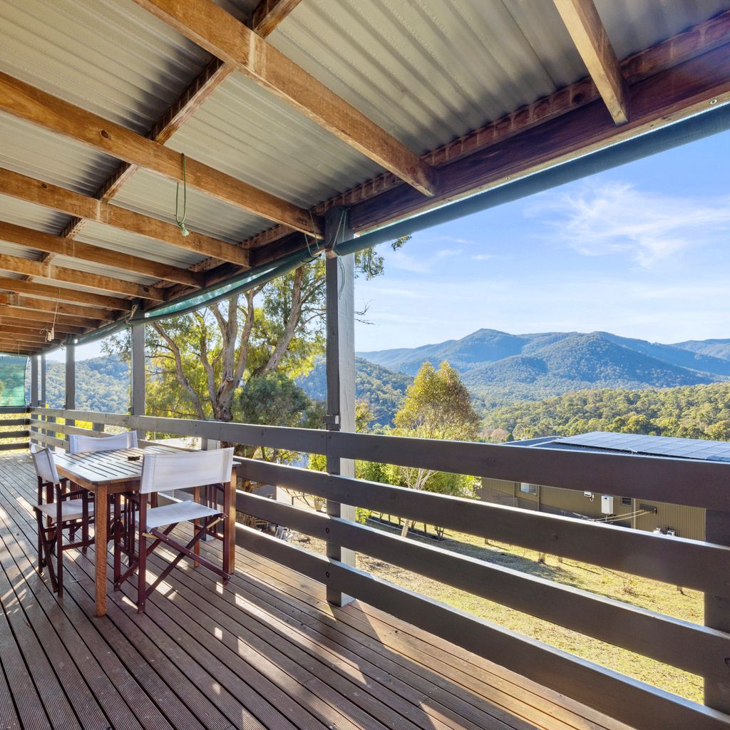 Alpine Vista with Stunning Mt Buller Views