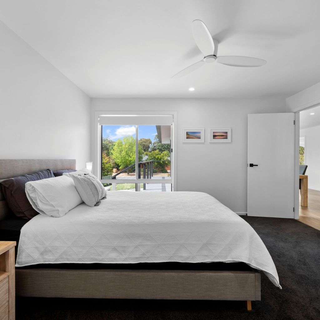Mansfield Retreat by the Golf Course