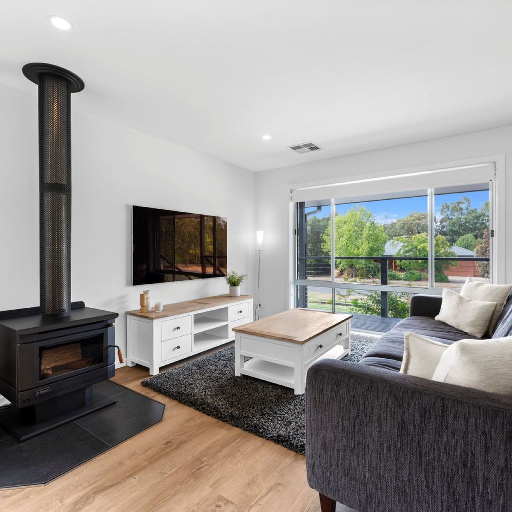 Mansfield Retreat by the Golf Course