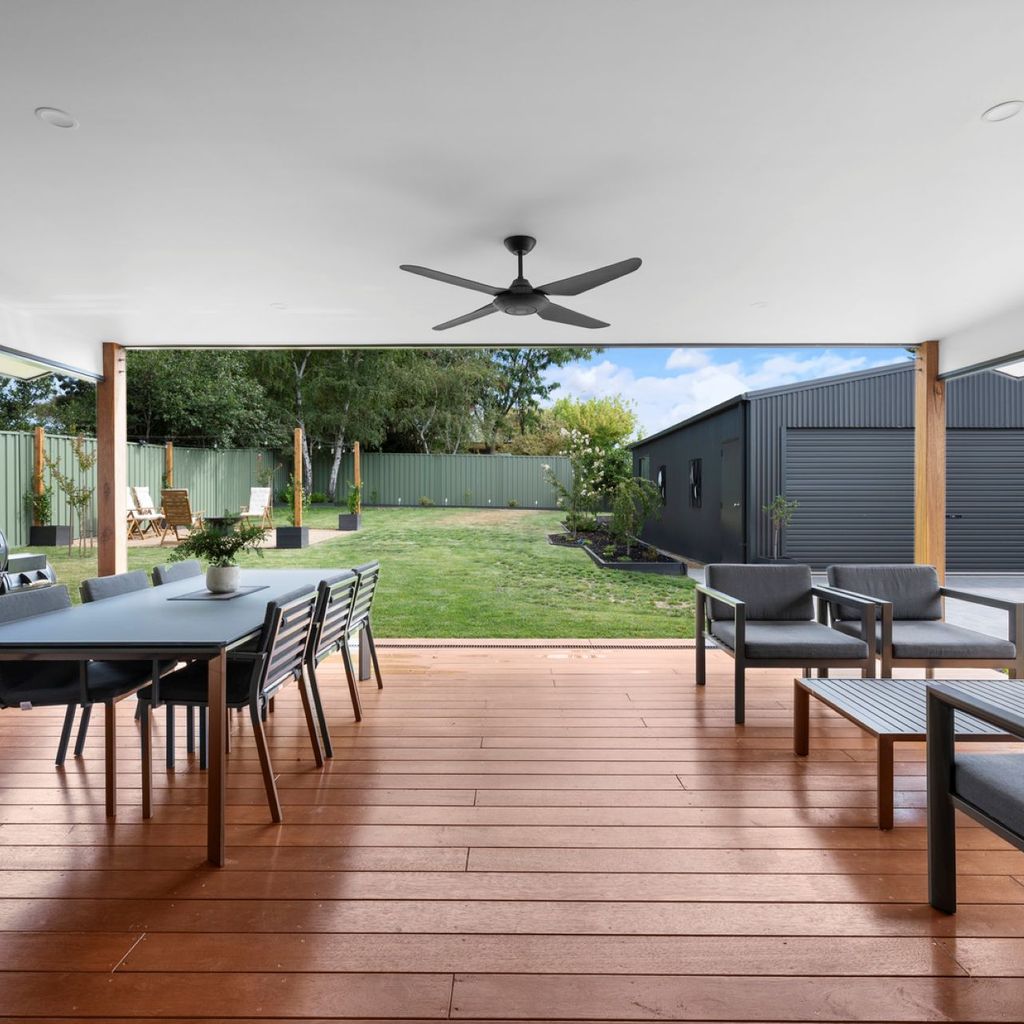 Mansfield Retreat by the Golf Course