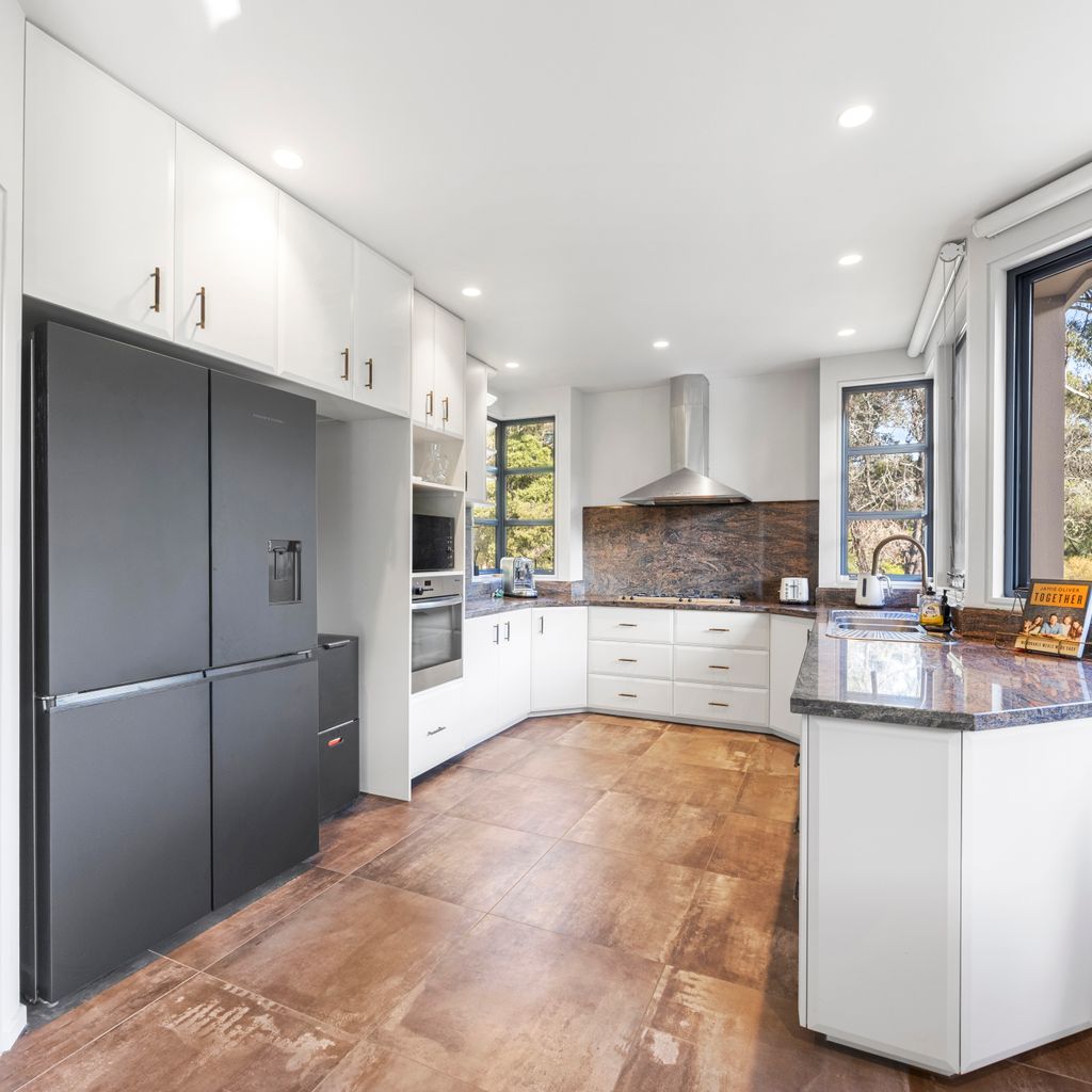 Riverfront Alpine Retreat – Mt Buller Gateway – Sleeps 10