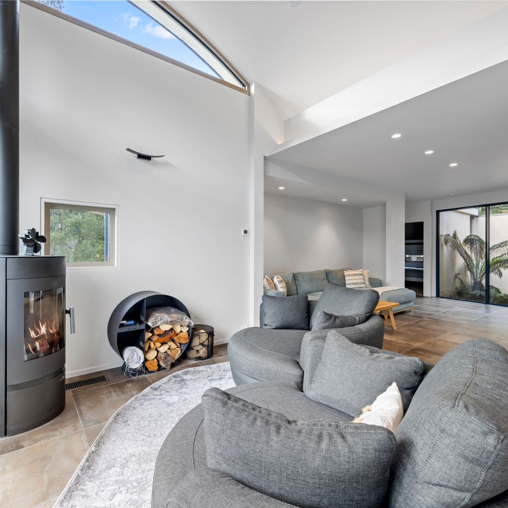 Riverfront Alpine Retreat – Mt Buller Gateway – Sleeps 10