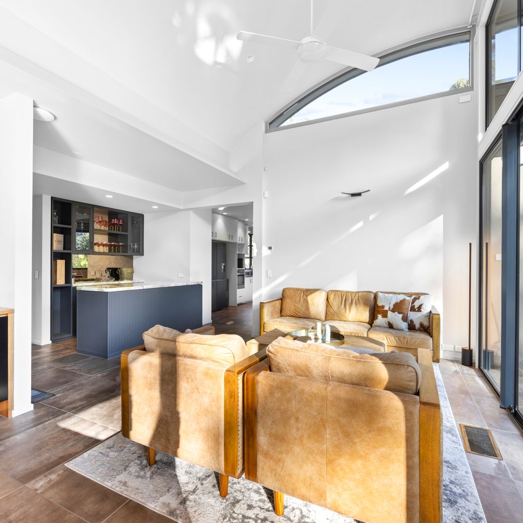 Riverfront Alpine Retreat – Mt Buller Gateway – Sleeps 10
