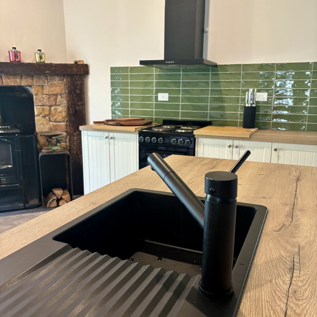 Jam Cottage Tolmie – Sleeps 8