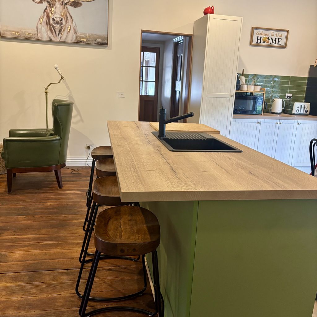 Jam Cottage Tolmie – Sleeps 8
