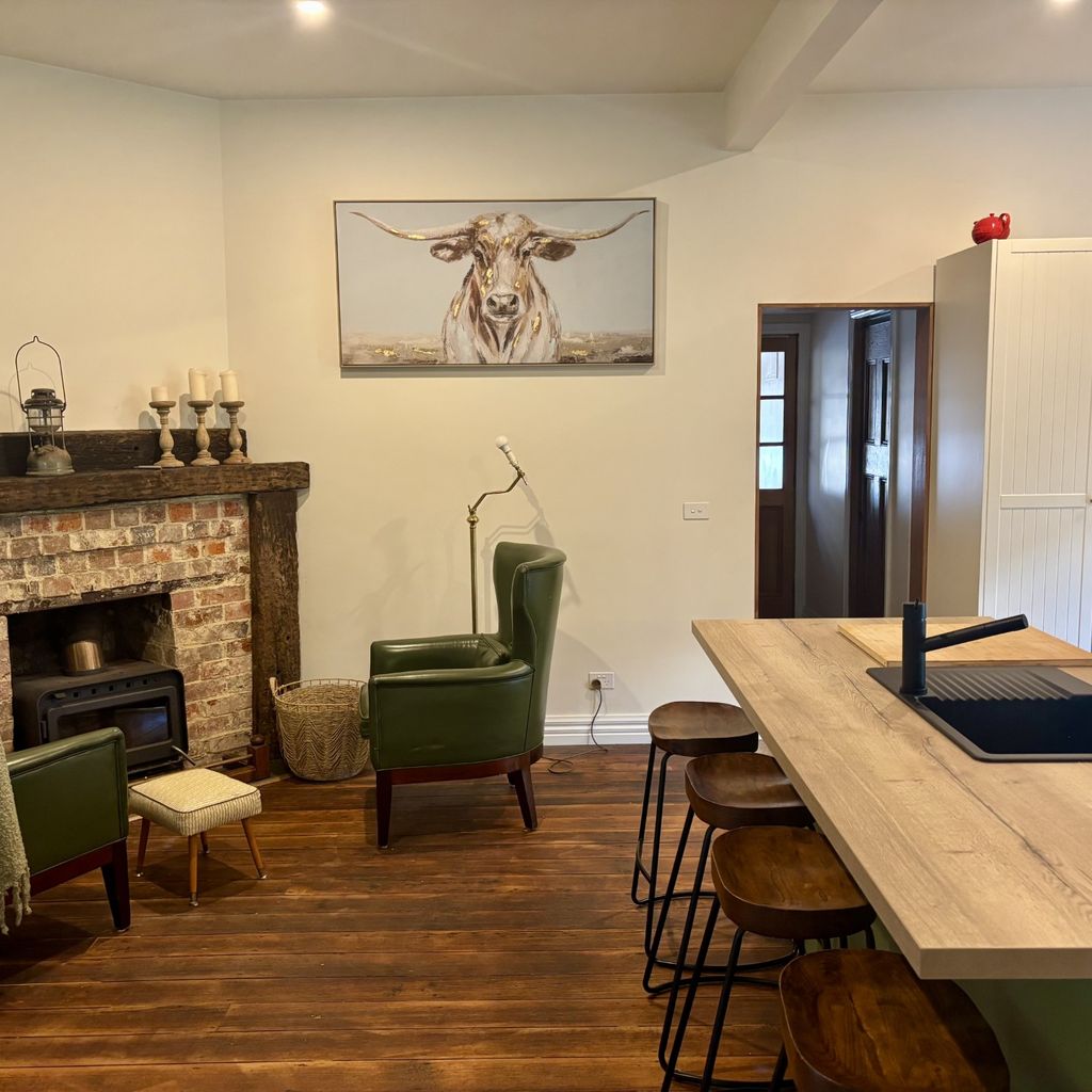 Jam Cottage Tolmie – Sleeps 8