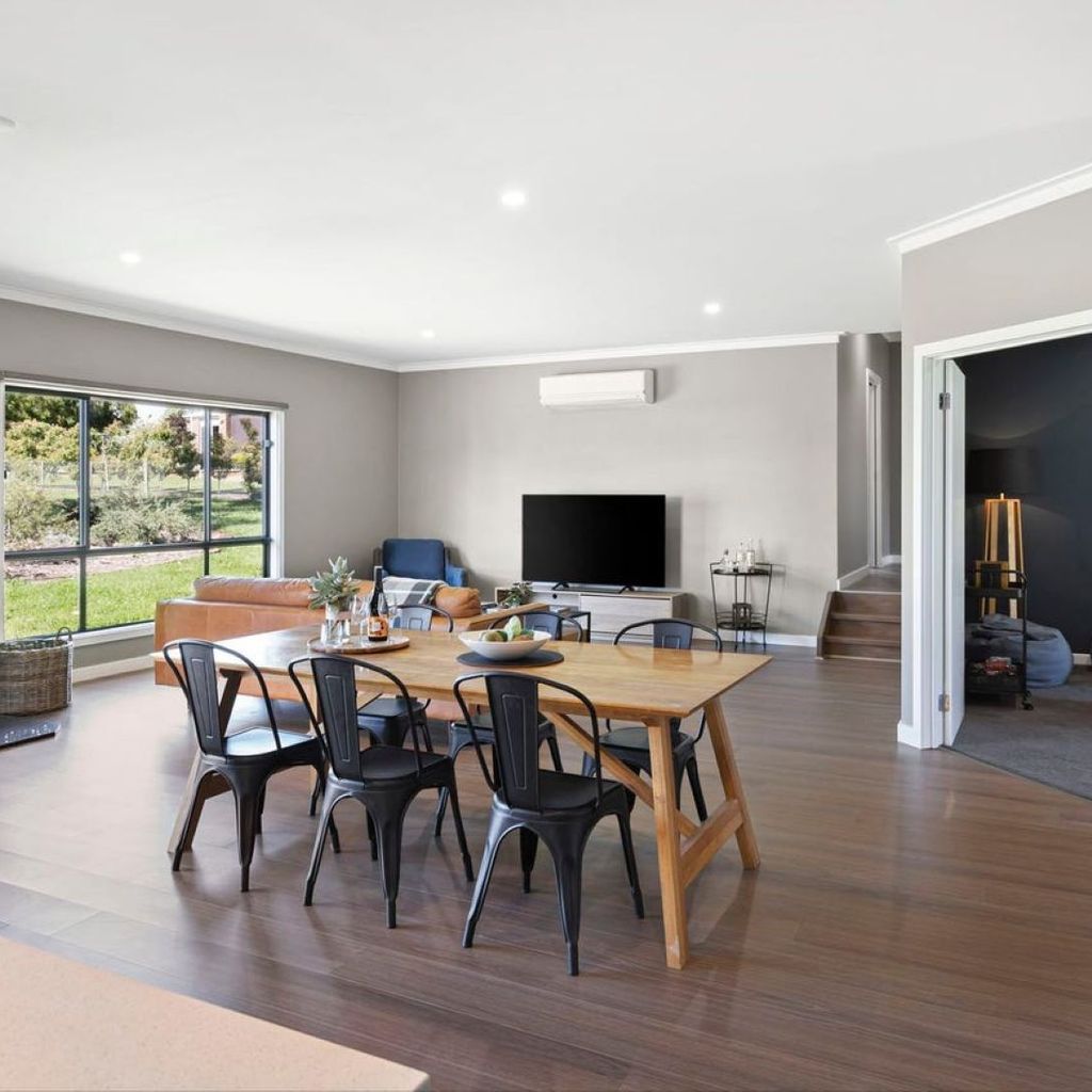 Relax & Explore Mansfield Spacious Family Retreat Near Mt Buller